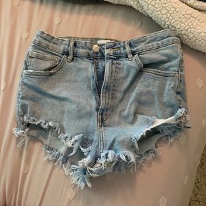 ZARA TRX SHORTS